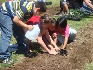 2009-2010 GrowIndiana UIndy ALE 2nd graders & Abby